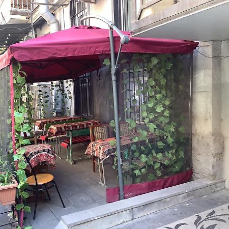 Sev Group Hostel Yerevan Exterior foto